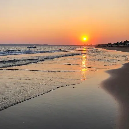 Дом отдыха House On The Close To Olympia