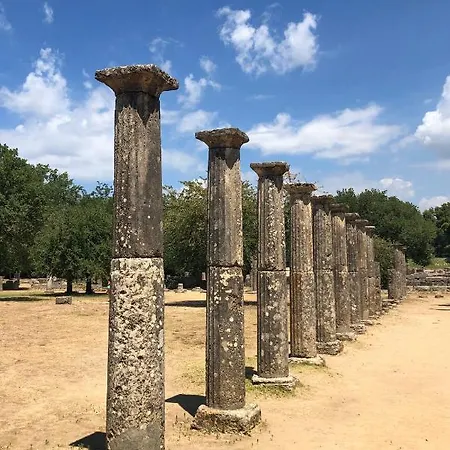 House On The Close To Olympia كاتاكولو