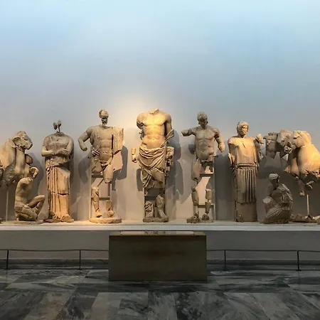 Vakantiehuis House On The Close To Olympia *