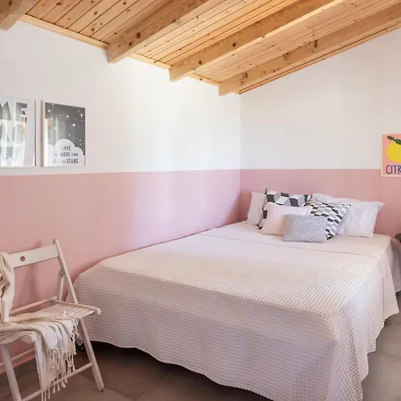 House On The Close To Olympia Holiday home *