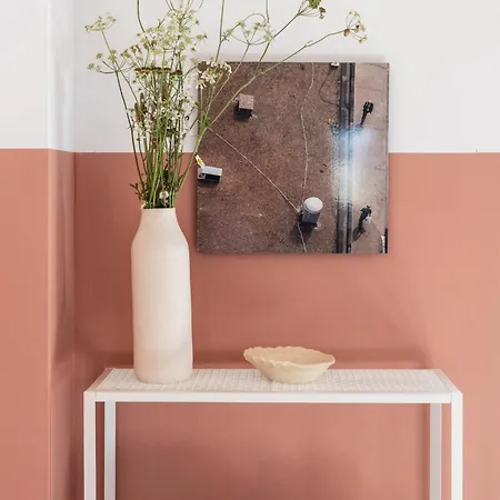 House On The Close To Olympia *