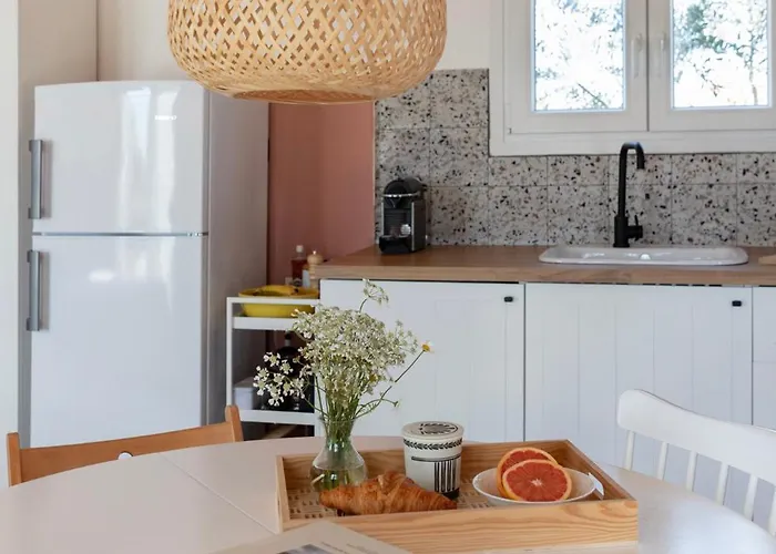 House On The Close To Olympia Casa de Férias