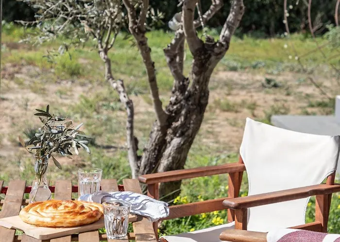 House On The Close To Olympia Casa de Férias